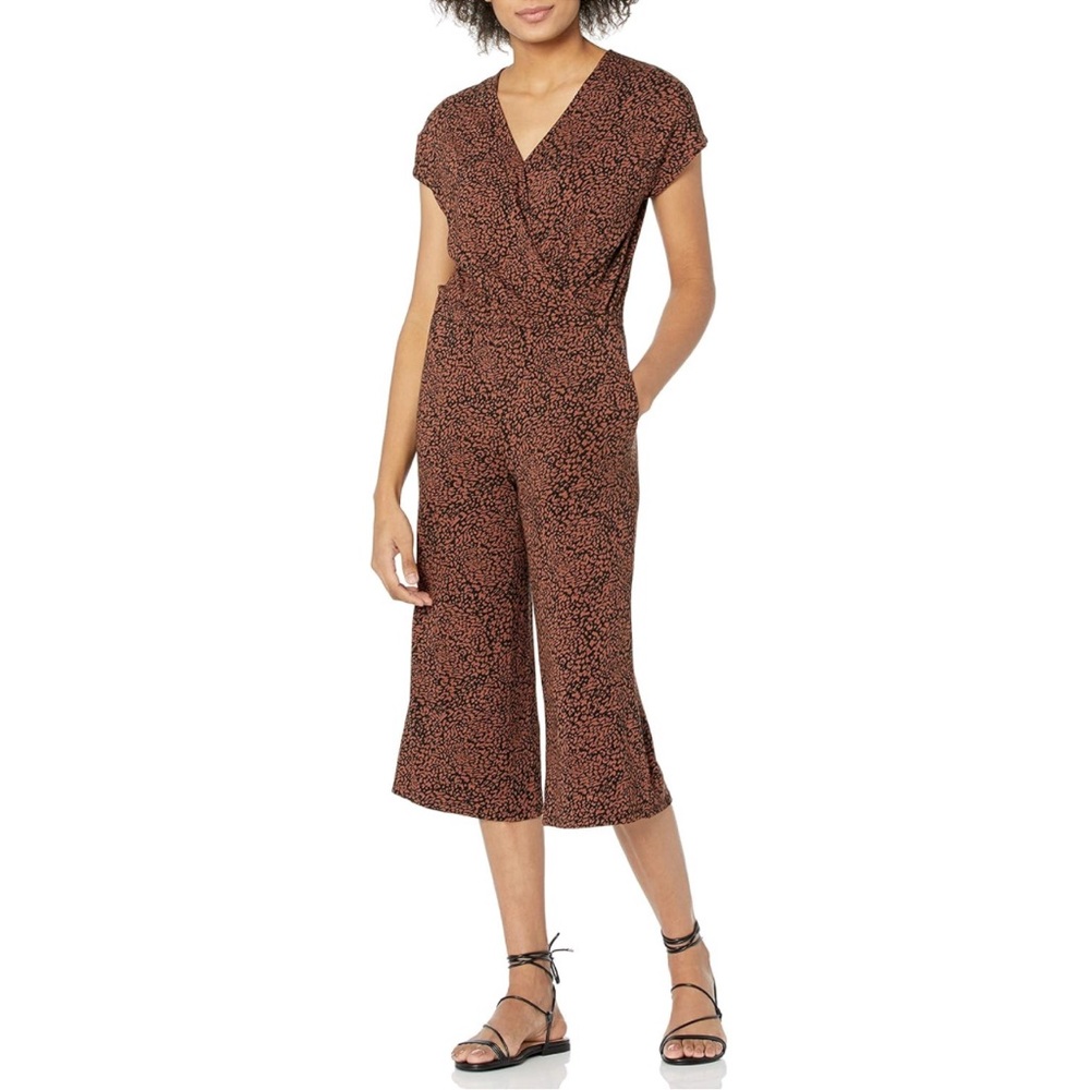 Amazon Essentials Short-Sleeve Surplice Cropped Wide-Leg Jumpsuit Size XL